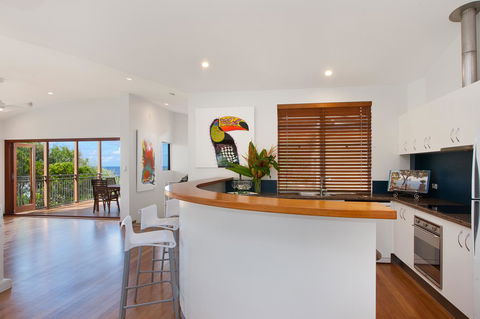 Jolly Roger's Beach House - Geraldton Accommodation 5