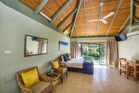 Island Leisure Resort - Geraldton Accommodation 1