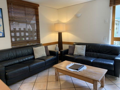 The Hastings Beach Houses - Geraldton Accommodation 2