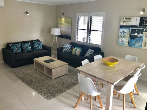 Bella Casa Noosa - Geraldton Accommodation 17