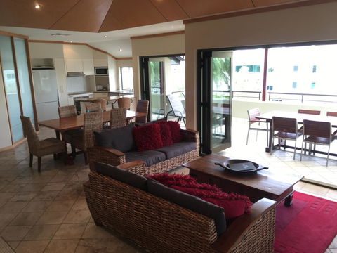 Bella Casa Noosa - Geraldton Accommodation 35