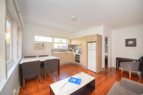 Backpackers In Paradise 18-35 Hostel - Geraldton Accommodation 11
