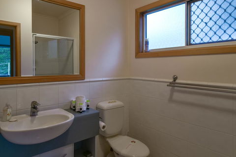 Bella Vista On Nara Pets Welcome - Geraldton Accommodation 17