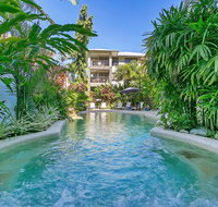 Sea Point on Trinity Beach - Geraldton Accommodation