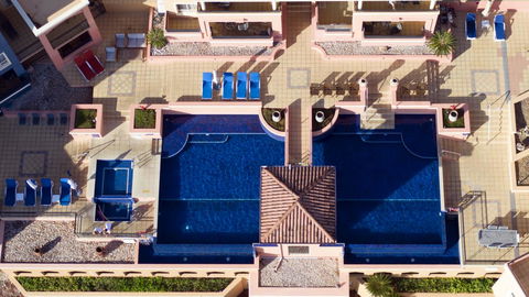 Martinique Whitsunday Resort - Geraldton Accommodation 17