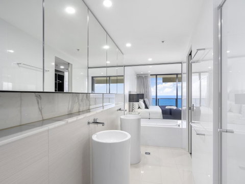 Oracle Resort Broadbeach - Gclr - Geraldton Accommodation 24