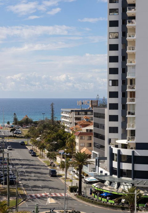 Qube Broadbeach - Geraldton Accommodation 8
