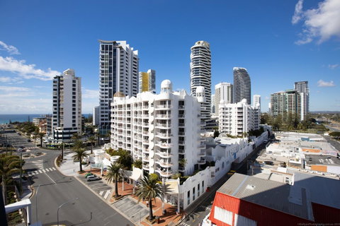 Qube Broadbeach - Geraldton Accommodation 10