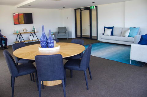 Synergy Broadbeach - Official - Geraldton Accommodation 12