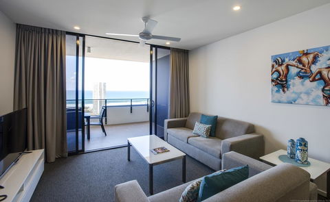 Synergy Broadbeach - Official - Geraldton Accommodation 2