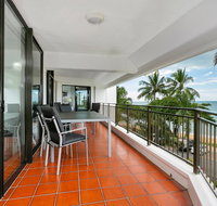 Roydon Beachfront Apartments - Geraldton Accommodation