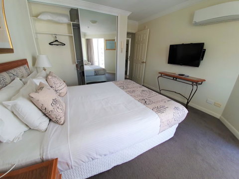 Broadbeach Holiday Apartments - Geraldton Accommodation 13
