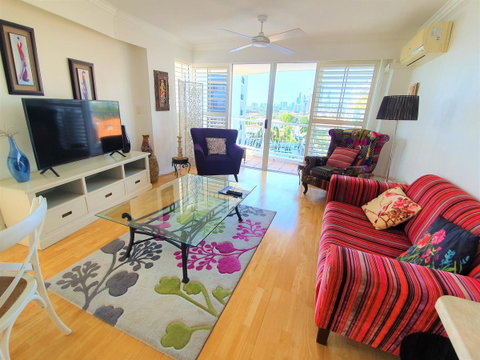 Broadbeach Holiday Apartments - Geraldton Accommodation 4