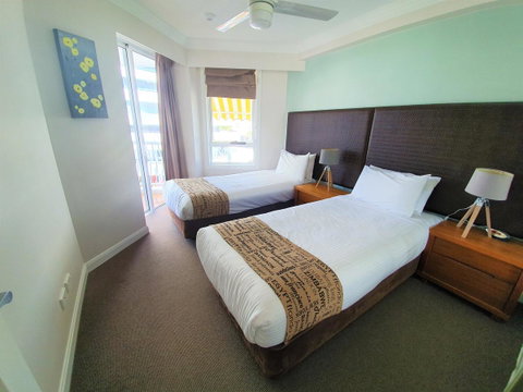Broadbeach Holiday Apartments - Geraldton Accommodation 7
