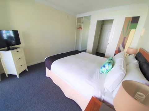 Broadbeach Holiday Apartments - Geraldton Accommodation 27