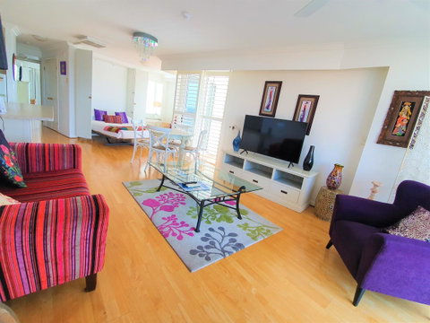 Broadbeach Holiday Apartments - Geraldton Accommodation 24
