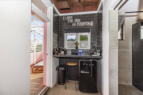 The Pink Hotel Coolangatta - Geraldton Accommodation 32
