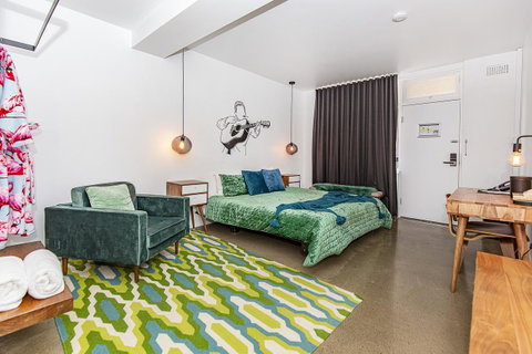 The Pink Hotel Coolangatta - Geraldton Accommodation 28