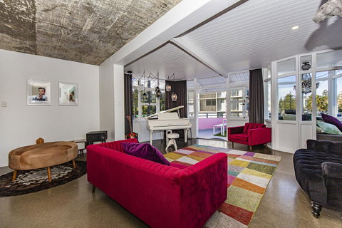 The Pink Hotel Coolangatta - Geraldton Accommodation 7