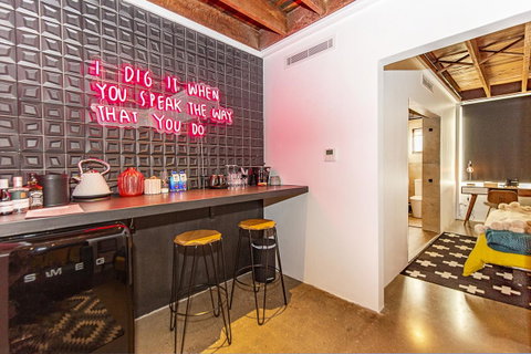 The Pink Hotel Coolangatta - Geraldton Accommodation 20