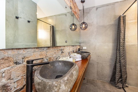The Pink Hotel Coolangatta - Geraldton Accommodation 8