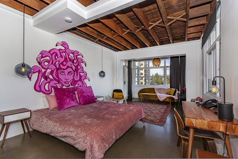 The Pink Hotel Coolangatta - Geraldton Accommodation 33
