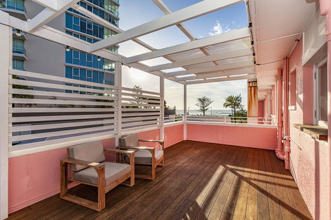 The Pink Hotel Coolangatta - Geraldton Accommodation 30