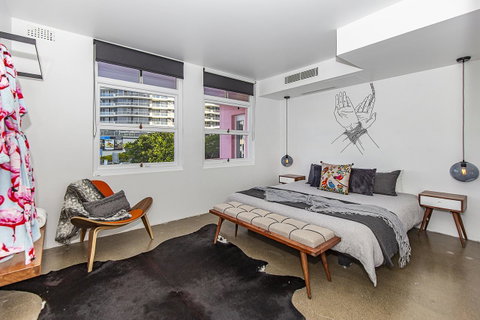 The Pink Hotel Coolangatta - Geraldton Accommodation 11