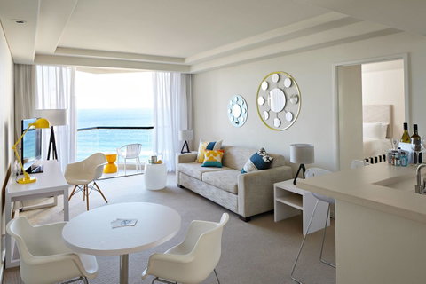 QT Gold Coast - Geraldton Accommodation 7