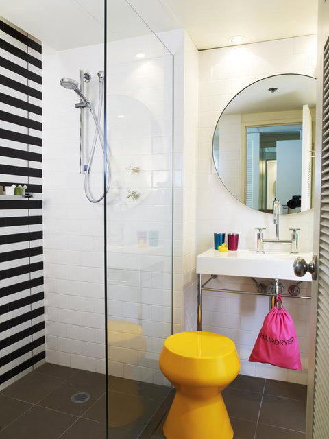 QT Gold Coast - Geraldton Accommodation 6