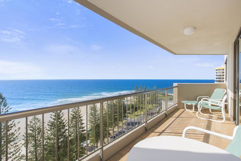 Columbia Beachfront Apartments On Rainbow Bay - Geraldton Accommodation 43