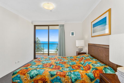 Columbia Beachfront Apartments On Rainbow Bay - Geraldton Accommodation 33