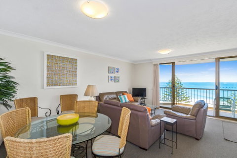 Columbia Beachfront Apartments On Rainbow Bay - Geraldton Accommodation 29