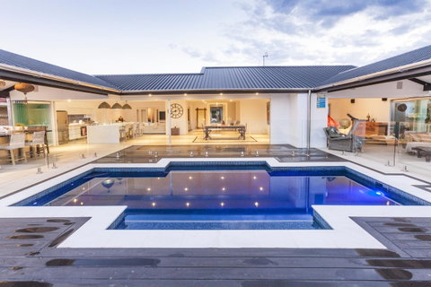 Rumrunner Resort - Geraldton Accommodation 3