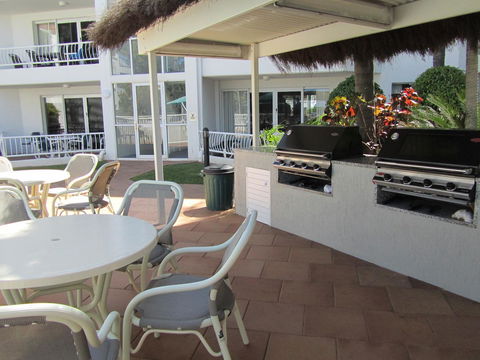 Le Beach Apartments - Geraldton Accommodation 15