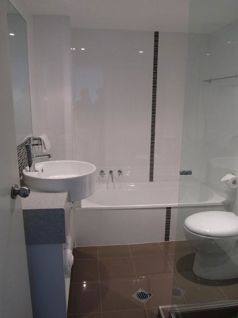 Le Beach Apartments - Geraldton Accommodation 14