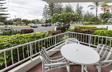 Le Beach Apartments - Geraldton Accommodation 6