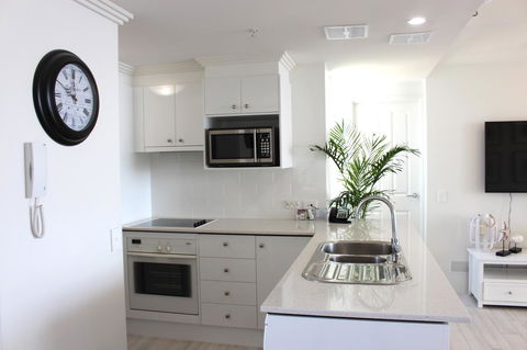 Crystal Bay On The Broadwater - Geraldton Accommodation 12