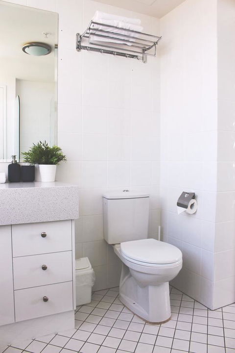 Crystal Bay On The Broadwater - Geraldton Accommodation 16
