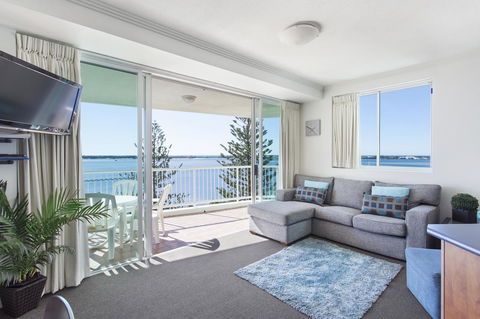 Crystal Bay On The Broadwater - Geraldton Accommodation 17