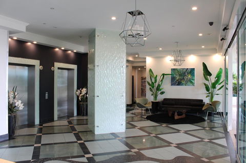 Crystal Bay On The Broadwater - Geraldton Accommodation 6
