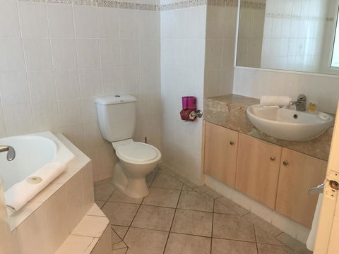 Regency On The Beach - Geraldton Accommodation 16