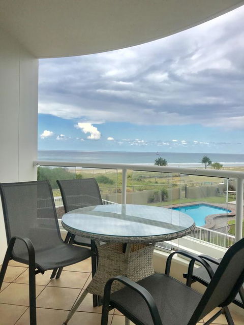Regency On The Beach - Geraldton Accommodation 9