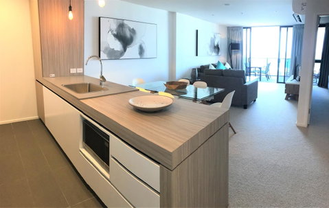 Qube Broadbeach Ocean View Apartments - Geraldton Accommodation 25