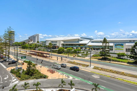 Qube Broadbeach Ocean View Apartments - Geraldton Accommodation 2