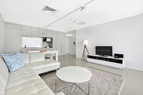 ULTIQA Air On Broadbeach - Geraldton Accommodation 24