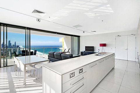 ULTIQA Air On Broadbeach - Geraldton Accommodation 21