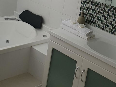 Oceania On Burleigh Beach - Geraldton Accommodation 17