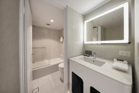 Novotel Surfers Paradise - Geraldton Accommodation 13