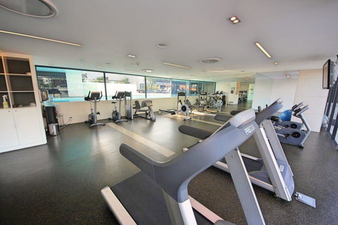 Luxury 3 Bedroom In Heart Of Broadbeach - Geraldton Accommodation 9